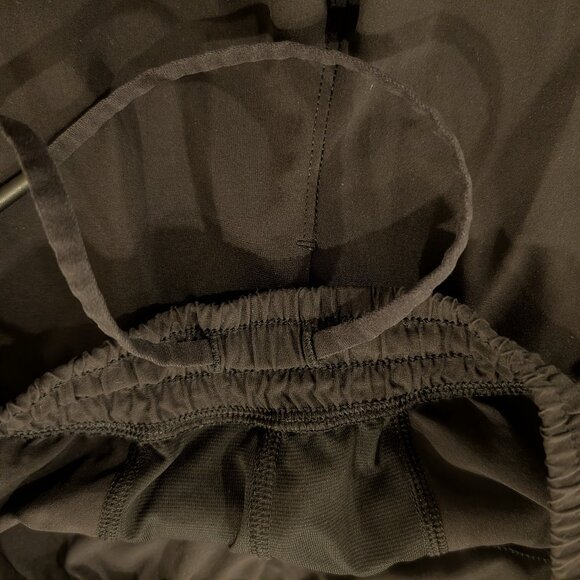 Lululemon Men's Linerless Short 7” Inseam, Size Small, Black - Picture 3 of 5